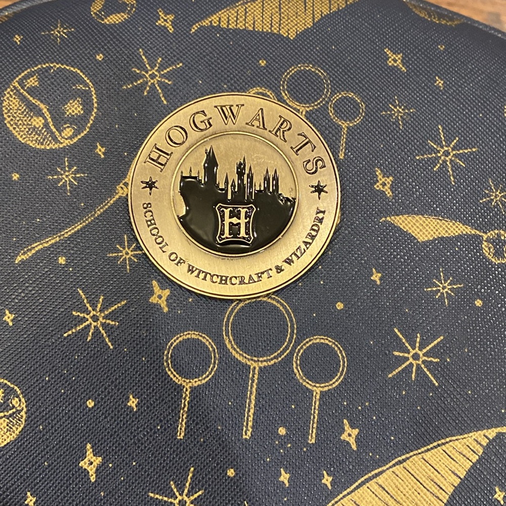 Mini Loungfly Harry Potter backpack - Picture 2 of 6